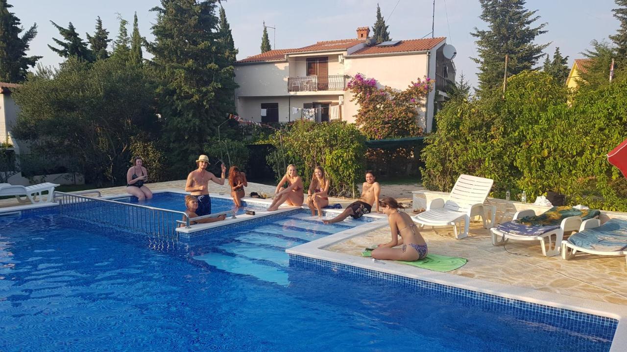 Villa Ivanka Murter Ap C Sa Grijanim Bazenom I Besplatnim Parkingom Exterior foto